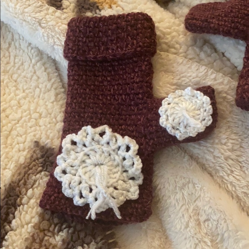New Fingerless Gloves - Picture 3 of 4